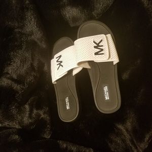Womens shoes